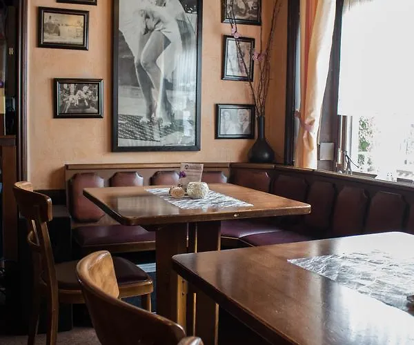 Westrich * באומהולדר